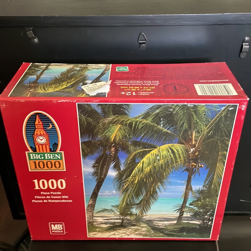 Big Ben Palm Tree Puzzle. 1000pc - Picture 2 of 4
